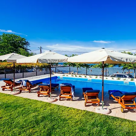 Duzac Villa