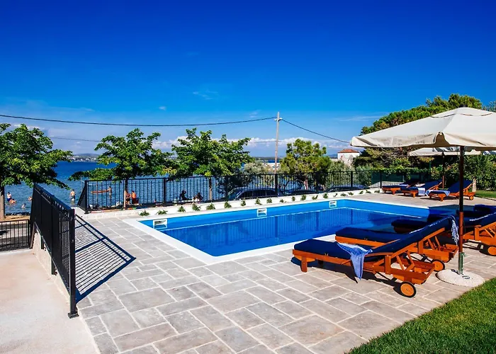 Duzac Villa