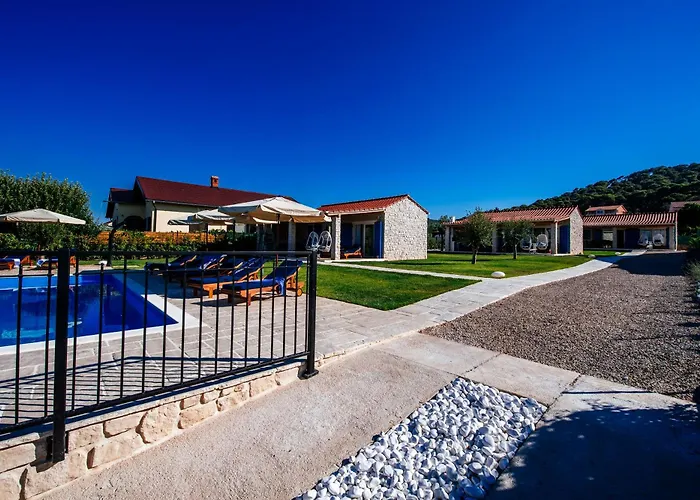 Duzac Villa *